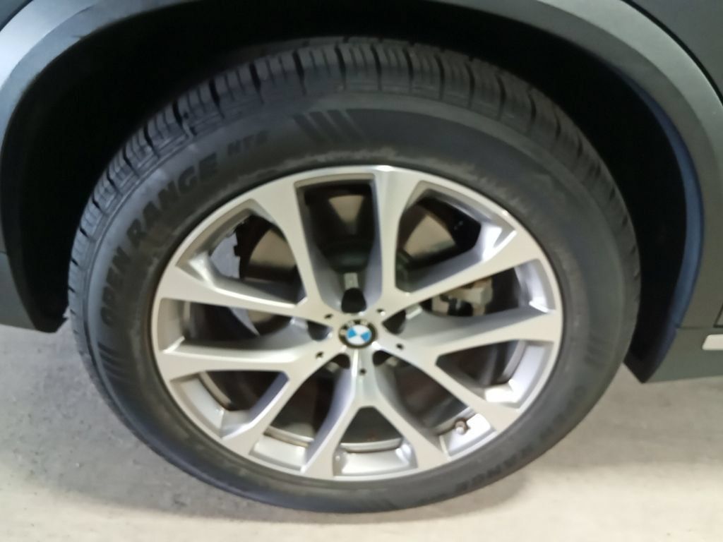 Used 2019 BMW X5 xDrive40i AWD/4WD image 14