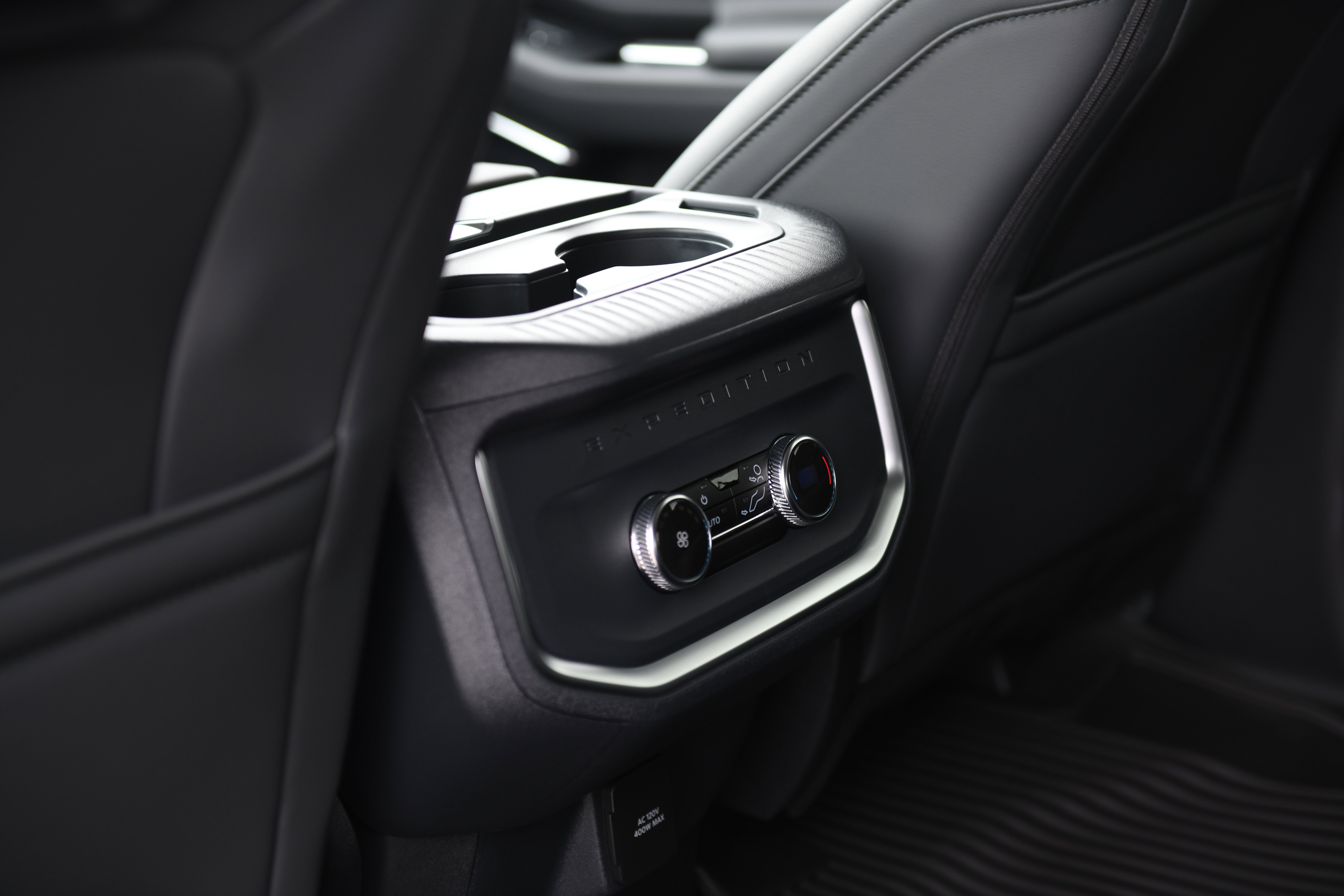 New 2026 Ford Expedition Active RWD image 19