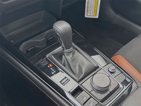 New 2025 MAZDA CX-30 Carbon image 27
