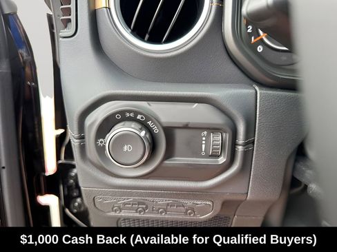 New 2026 Jeep Wrangler Sahara AWD/4WD image 33