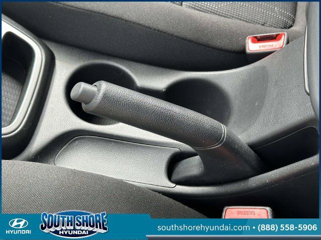 Certified 2025 Hyundai Venue SE FWD image 32