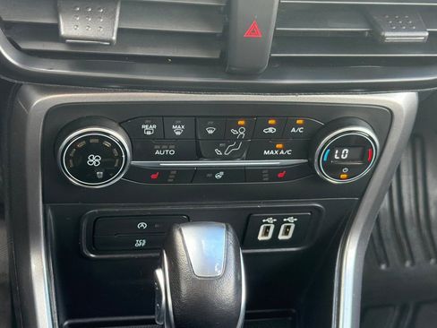 Used 2020 Ford EcoSport SES image 21