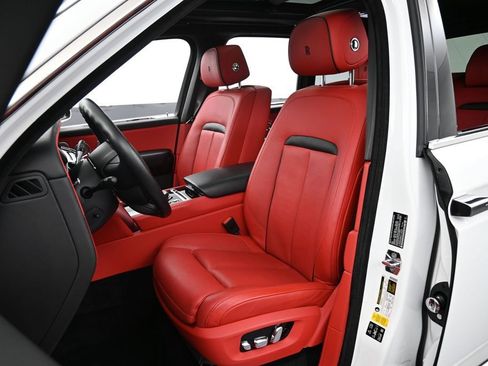 Certified 2019 Rolls-Royce Cullinan AWD/4WD image 5