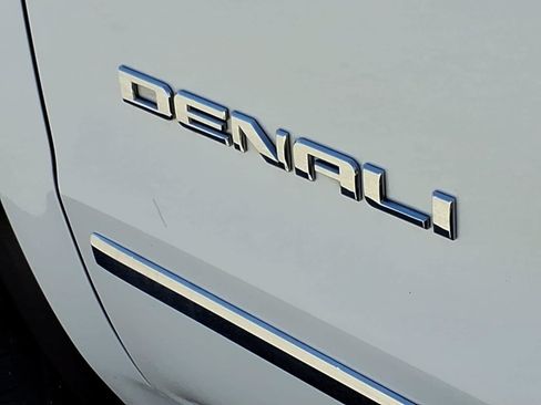 Used 2017 GMC Sierra 1500 Denali w/ Denali Ultimate Package AWD/4WD image 25