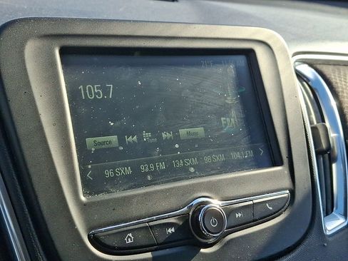 Used 2016 Chevrolet Malibu LT image 14