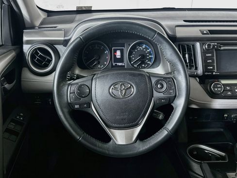 Used 2017 Toyota RAV4 XLE FWD image 17