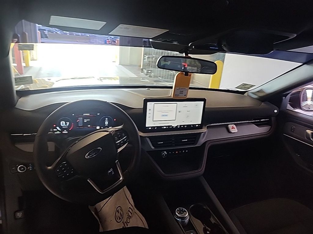 Used 2026 Ford Explorer ST-Line RWD image 4