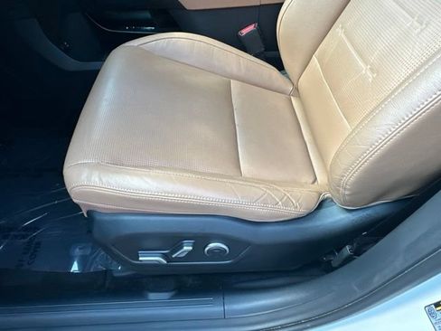 Used 2024 Hyundai Santa Fe Limited AWD/4WD image 27