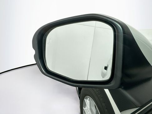 Used 2023 Honda CR-V EX image 16