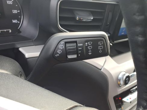 Used 2023 Ford Explorer XLT w/ Equipment Group 202A image 22