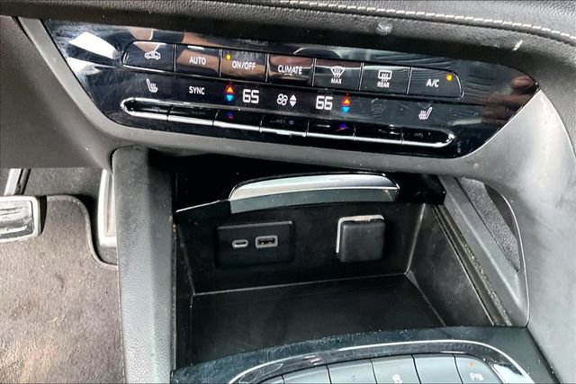 Used 2023 Buick Envision Preferred FWD image 16