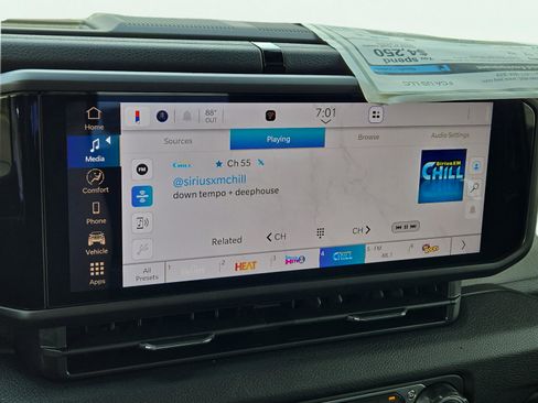 New 2025 Jeep Gladiator Sport image 25