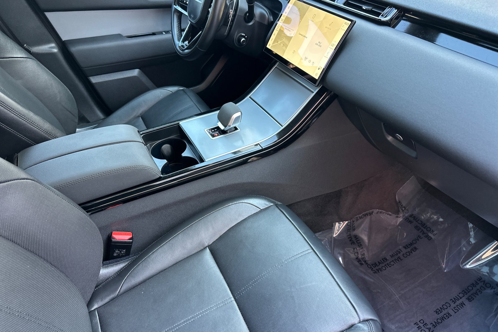 Used 2024 Land Rover Range Rover Velar S AWD/4WD image 16