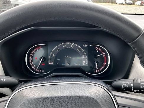 Used 2020 Toyota RAV4 Limited AWD/4WD image 13
