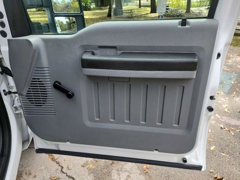 Used 2012 Ford F250 XL w/ XL Value Pkg image 28