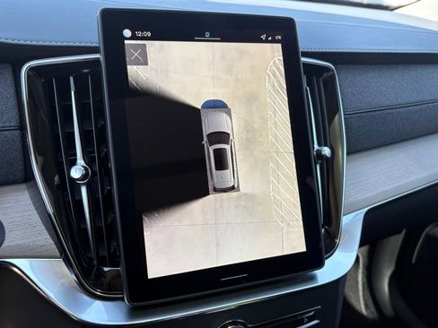 New 2026 Volvo XC90 B6 Plus w/ Protection Package Premier image 13