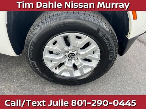 Used 2023 Nissan Frontier SV w/ Technology Package AWD/4WD image 14