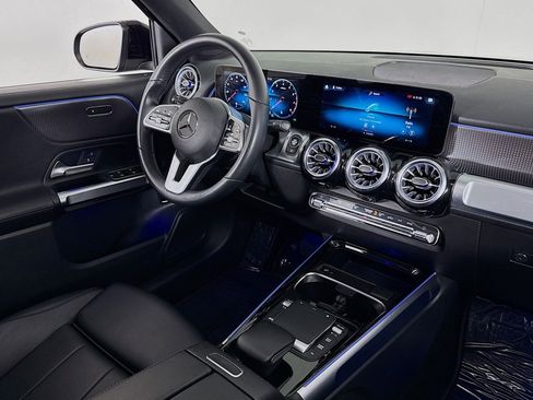 Certified 2022 Mercedes-Benz GLB 250 image 16