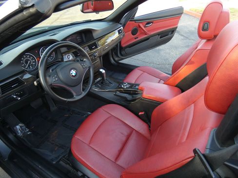 Used 2013 BMW 328i Convertible image 37