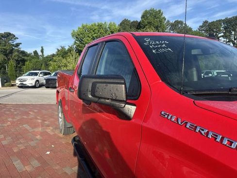 Used 2020 Chevrolet Silverado 1500 Custom w/ Custom Value Package AWD/4WD image 18