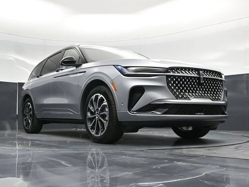 Used 2024 Lincoln Nautilus Reserve AWD/4WD image 58
