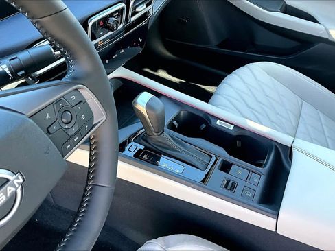 New 2026 Nissan Sentra SL w/ Floor Mat Package FWD image 11