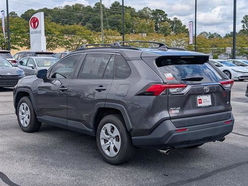 Certified 2019 Toyota RAV4 LE image 4