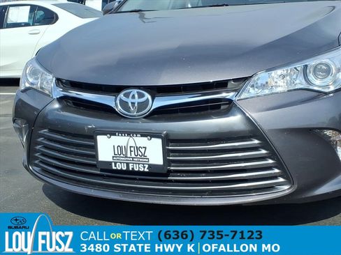 Used 2015 Toyota Camry LE image 32