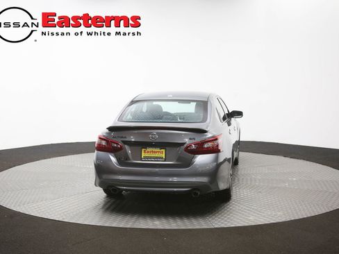 Used 2018 Nissan Altima 2.5 SR w/ SR Midnight Edition image 38