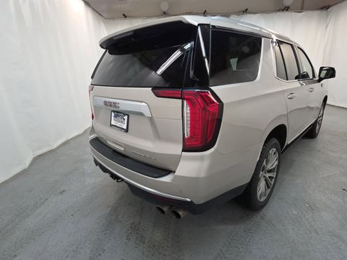 Used 2021 GMC Yukon Denali w/ Denali Premium Package image 5
