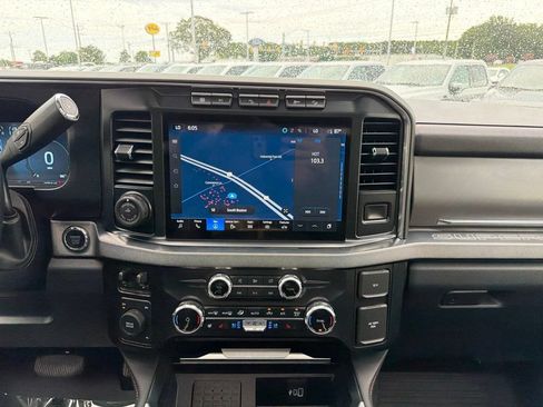 Certified 2024 Ford F350 Platinum w/ FX4 Off-Road Package AWD/4WD image 31