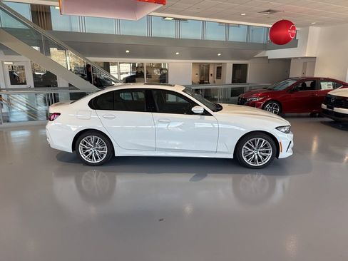 Used 2023 BMW 330i xDrive Sedan w/ Driving Assistance Package image 4