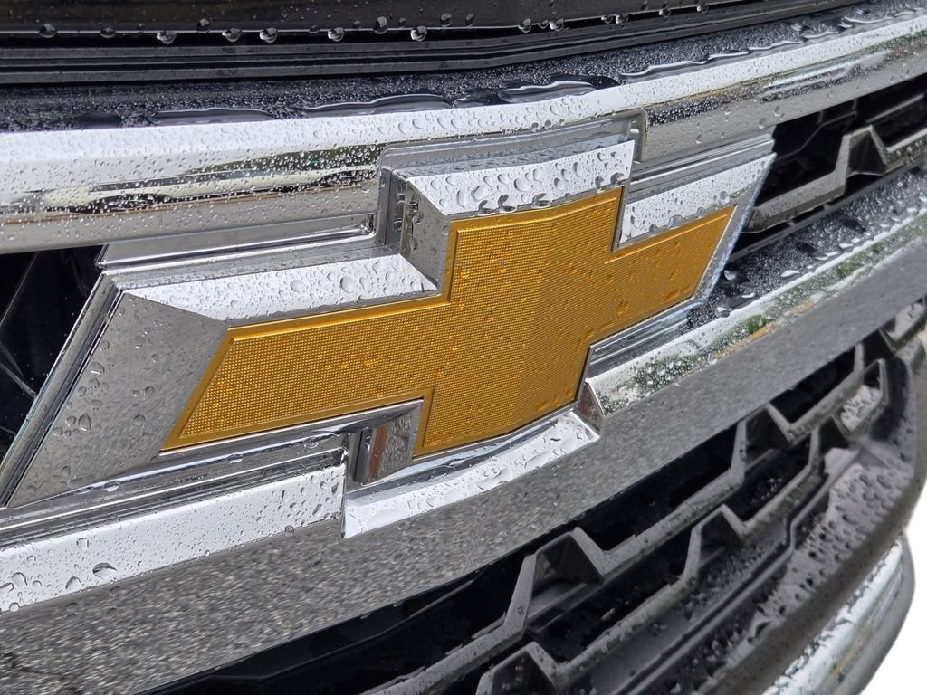 Used 2025 Chevrolet Silverado 1500 LT AWD/4WD image 5