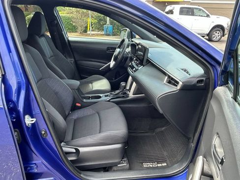 Used 2024 Toyota Corolla Cross AWD Hybrid image 24