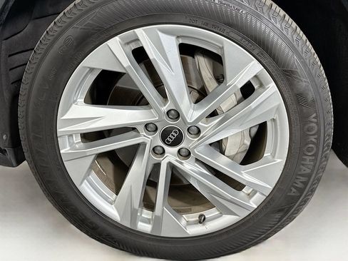 Used 2021 Audi Q7 2.0T Premium Plus AWD/4WD image 32