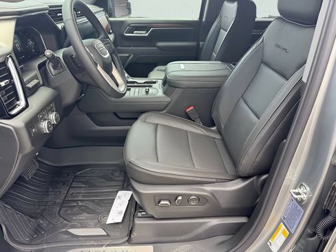 New 2026 GMC Sierra 2500 Denali w/ Denali Reserve Package AWD/4WD image 8