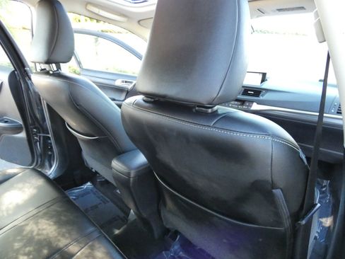 Used 2017 Lexus CT 200h image 38