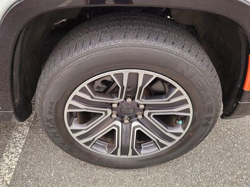 Used 2023 Jeep Wagoneer Series II image 17