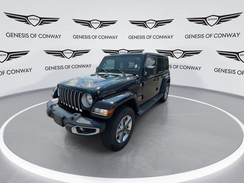 Used 2020 Jeep Wrangler Unlimited Sahara AWD/4WD image 3