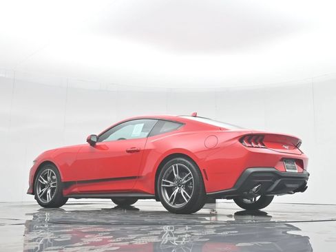 Used 2024 Ford Mustang Coupe RWD image 46