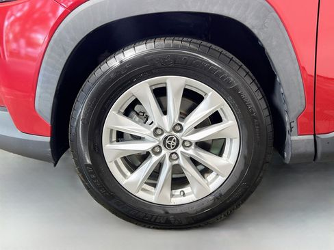 Used 2022 Toyota Corolla Cross LE FWD image 14