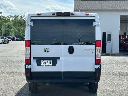 Used 2025 RAM ProMaster 2500 w/ U-Haul Equipment Group FWD image 12