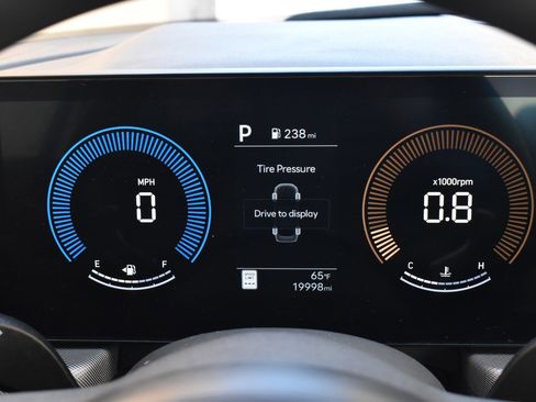 Used 2025 Hyundai Sonata SEL FWD image 25