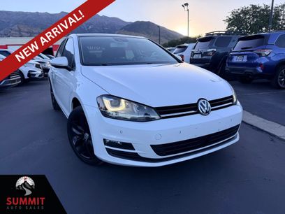 Used 2016 Volkswagen Golf SE w/ Lighting Package