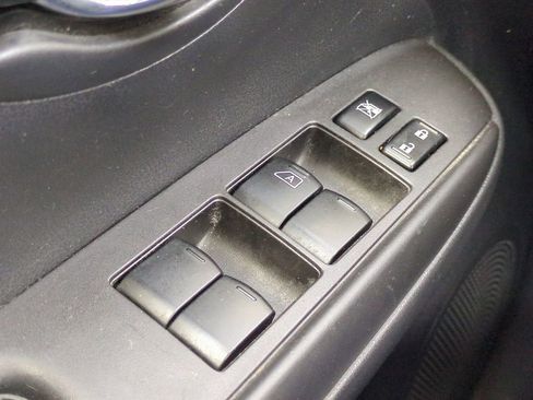 Used 2017 Nissan Versa SV image 20