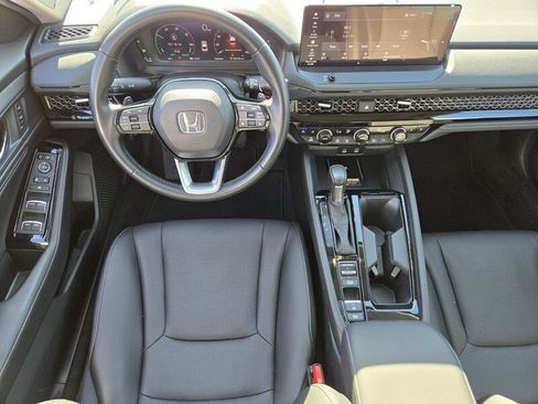 Used 2023 Honda Accord Touring image 13