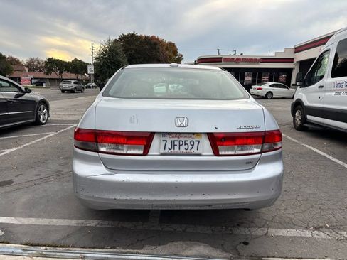 Used 2004 Honda Accord EX image 5
