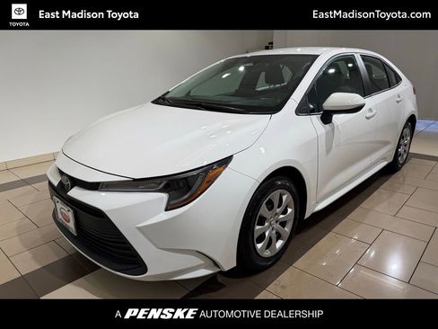 Certified 2025 Toyota Corolla LE image 1