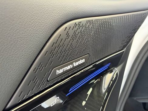 Certified 2024 BMW 530i w/ Premium Package image 16