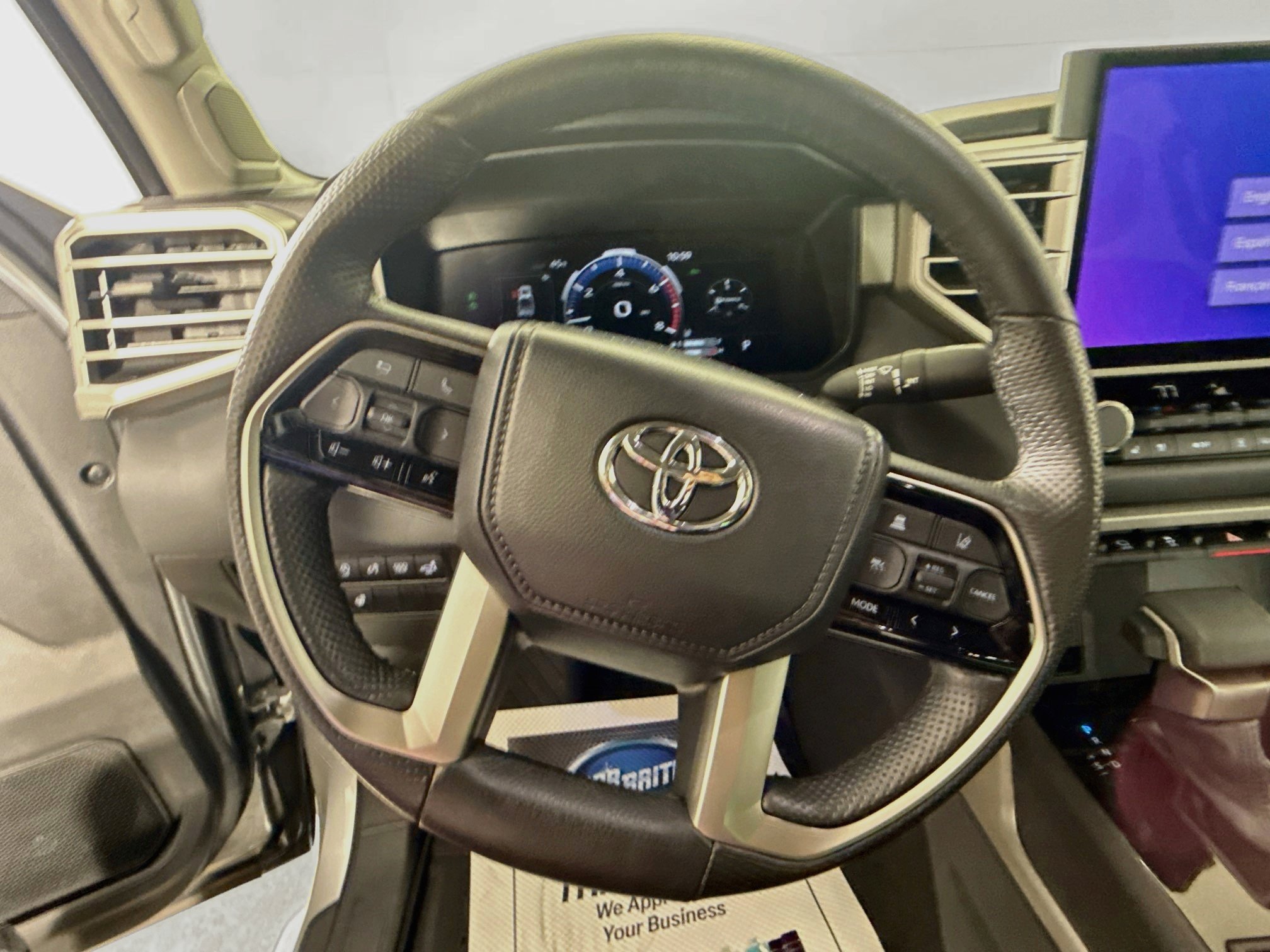 Used 2024 Toyota Tundra Limited AWD/4WD image 12